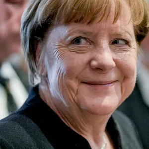 Angela Merkel lächelt