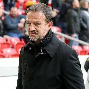 Fredi Bobic beim Spiel Stuttgart gegen Mainz