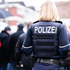 Eine Polizistin (Symbolbild)
