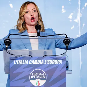 Giorgia Meloni auf einer Versammlung ihrer Partei, der postfaschistischen Fratelli d'Italia.