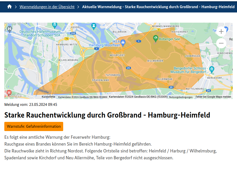 Die Feuerwehr Hamburg warnt in einem großen Gebiet im Südosten der Stadt vor Brandrauch.