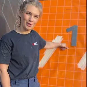 Die Dachdeckerin Chiara verkündet auf Instagram die Nominierung von Manuel Neuer für die EM.