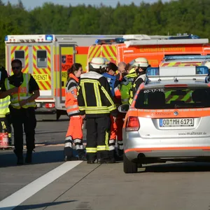 Unfall auf A24 bei Hamburg – sechs zum Teil schwer Verletzte und stundenlange Sperrung