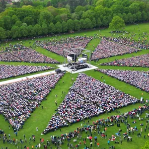 Am Sonntag kamen rund 15.000 Blechbläser zur Abschlussveranstaltung auf der Stadtparkwiese zusammen.