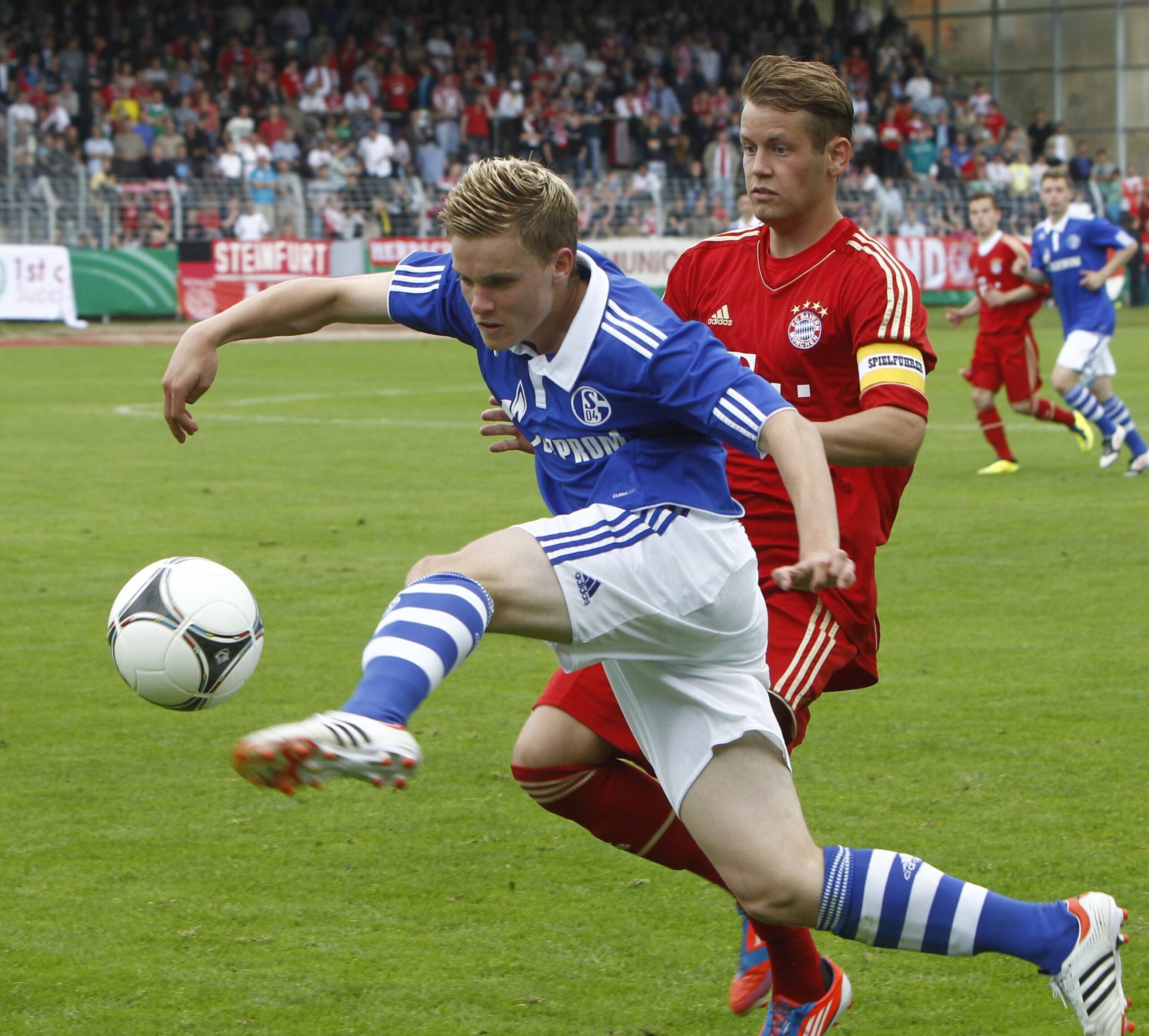 Fabian Hürzeler im Bayern-Dress gegen Schalke