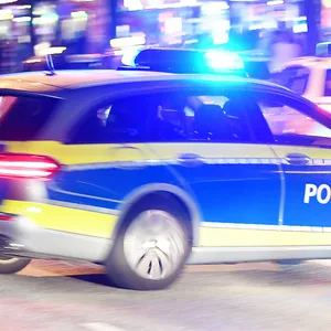 Schlägerei auf der Reeperbahn vor der Vodka Bombe – mehrere Rettungswagen und Polizei im Einsatz
