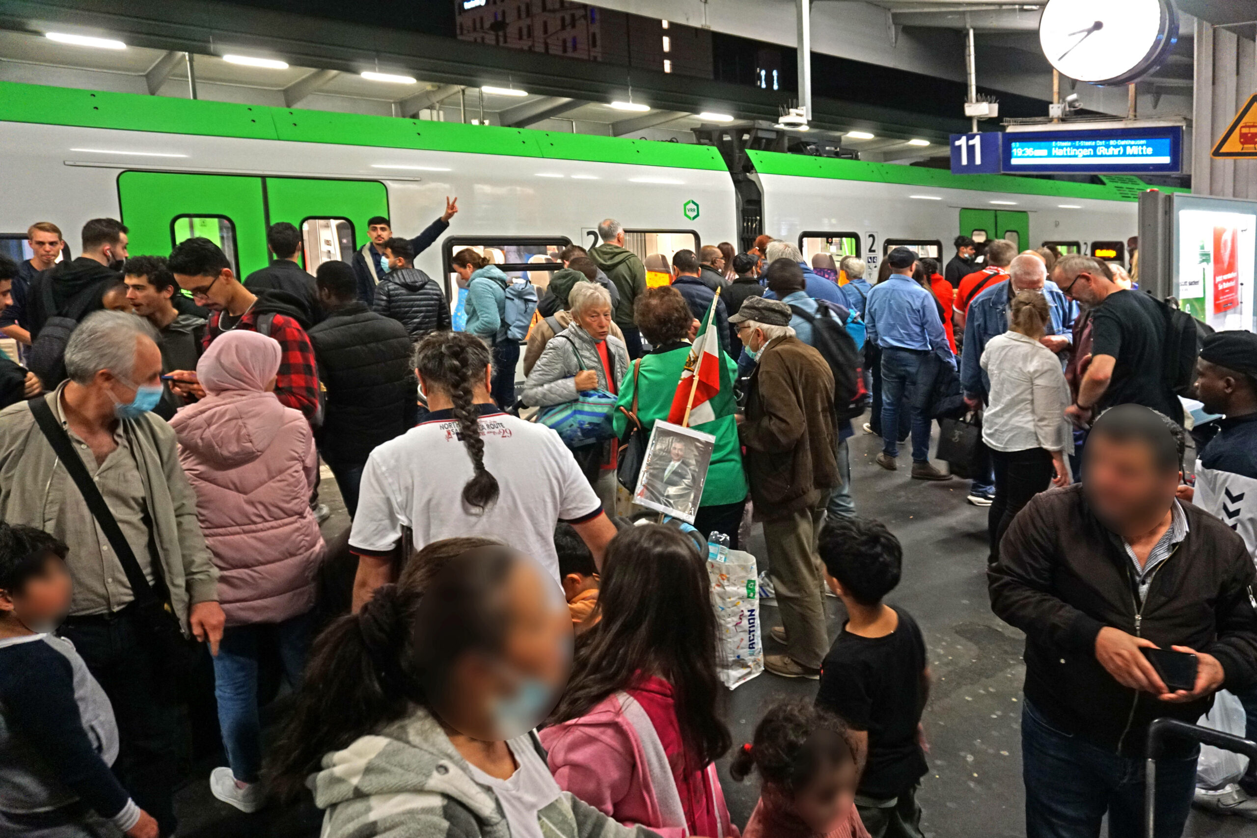 Zwischenfälle mit Fußballfans am Hauptbahnhof in Essen