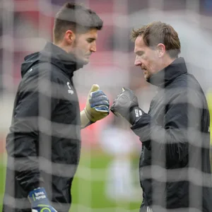 Nikola Vaslij und Torwarttrainer Mathias Hain