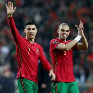 Christiano Ronaldo und Pepe bei einem Länderspiel