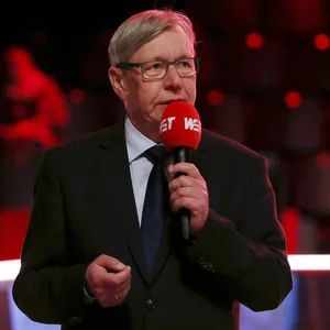 Rolf Kalb moderiert die German Masters im Snooker