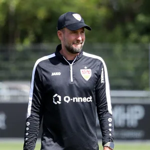 Sebastian Hoeneß beim Training des VfB Stuttgart