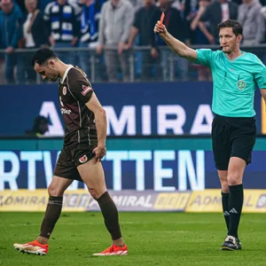 Manolis Saliakas sieht im Derby Gelb-Rot
