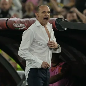 Massimiliano Allegri schreit im Spiel
