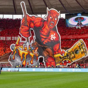 Die Choreo der Kaiserslautern-Fans