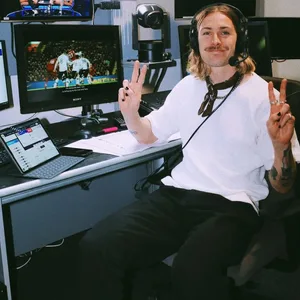 Jackson Irvine im Sky-Studio