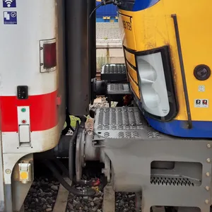 Auf diesem Trittbrett zwischen dem Heck der Lokomotive und dem ersten Waggon fuhr der 46-Jährige mit.