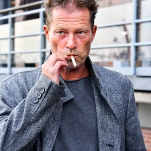 Seit Jahrzehnten starker Raucher: Kinostar Til Schweiger (60).