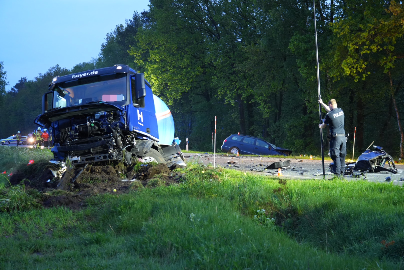 Die Unfallstelle auf der L171 bei Schneverdingen.