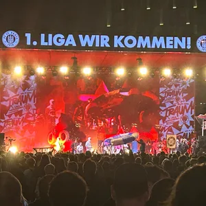 Deichkind traten auf der St. Pauli-Party auf