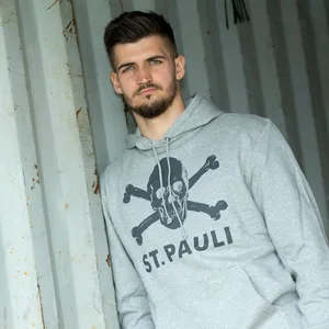 Nikola Vasilj bei einem Fotoshooting