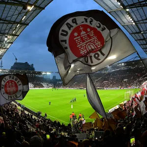 Millerntor im Flutlicht