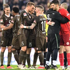 St. Paulis Profis nach dem 1:0 gegen Rostock