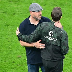 HSV-Trainer Steffen Baumgart und St. Paulis Fabian Hürzeler