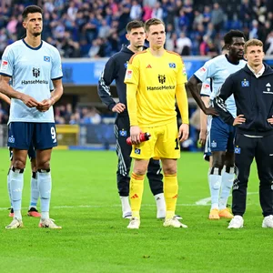 Enttäuschte HSV-Spieler in Paderborn