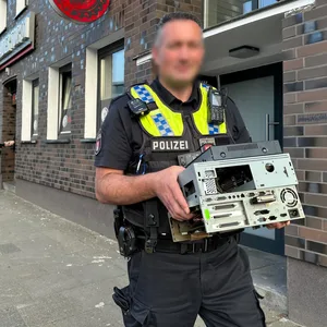 erneut stellten Polizisten illegale Spielautomaten in Harburger Kneipe fest – nun wurde der Laden behördlich geschlossen