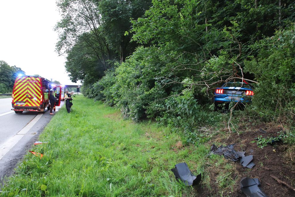 Die Insassen des Mustang blieben zum Glück unverletzt.