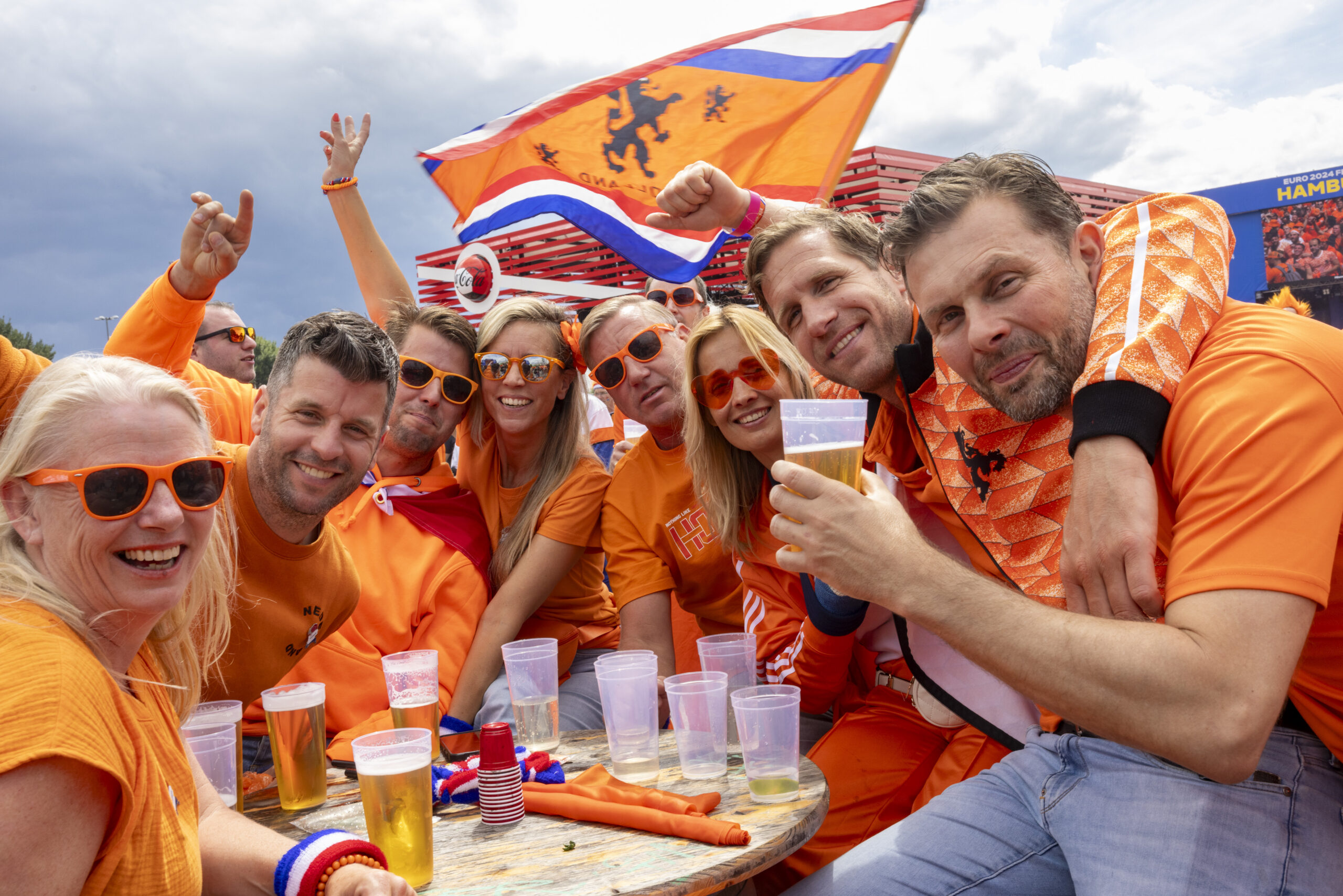 Tausende Niederländer feierten am Sonntag beim Fan Fest auf dem Heiligengeistfeld.