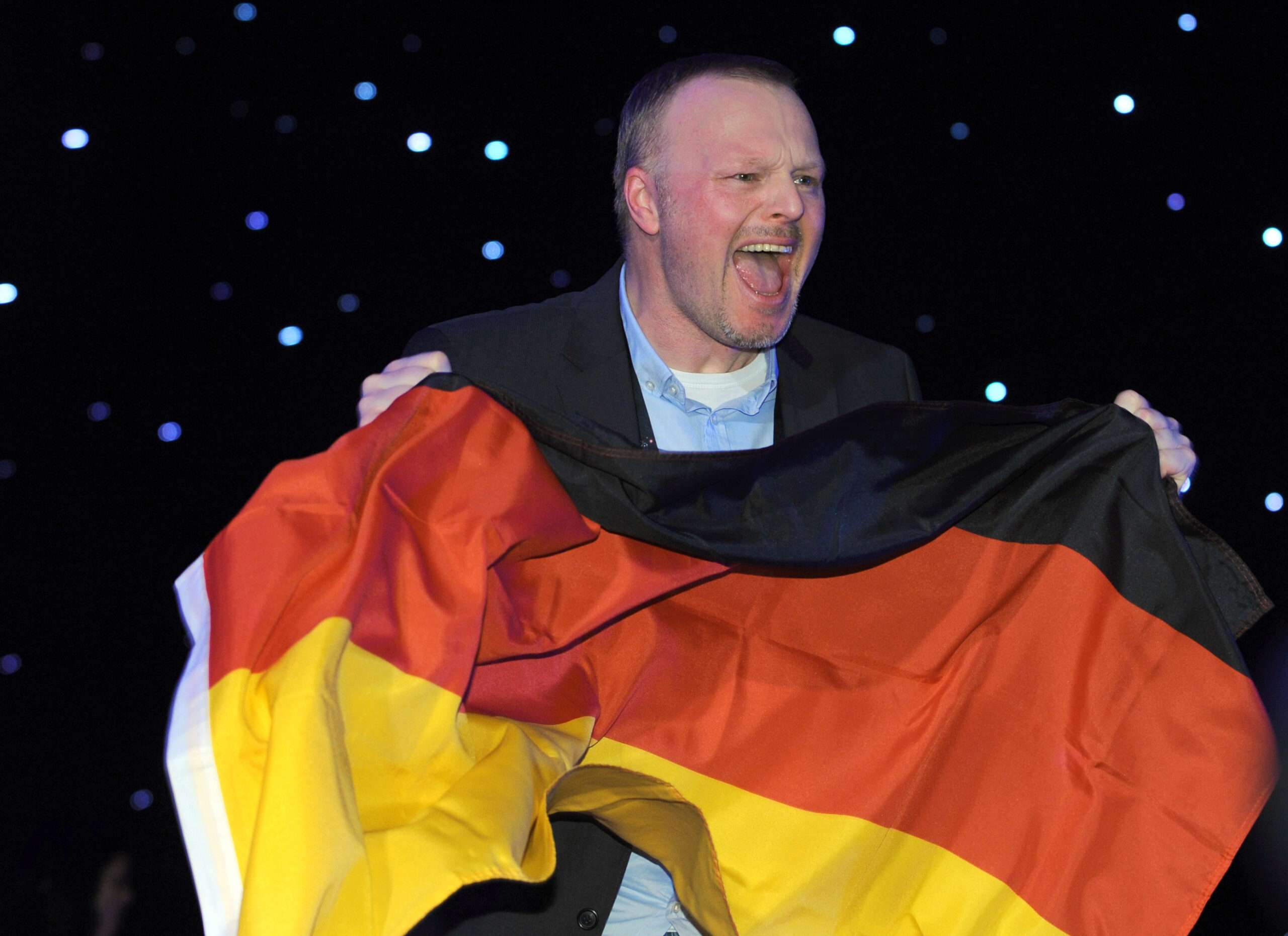 Stefan Raab mit Deutschland-Fahne