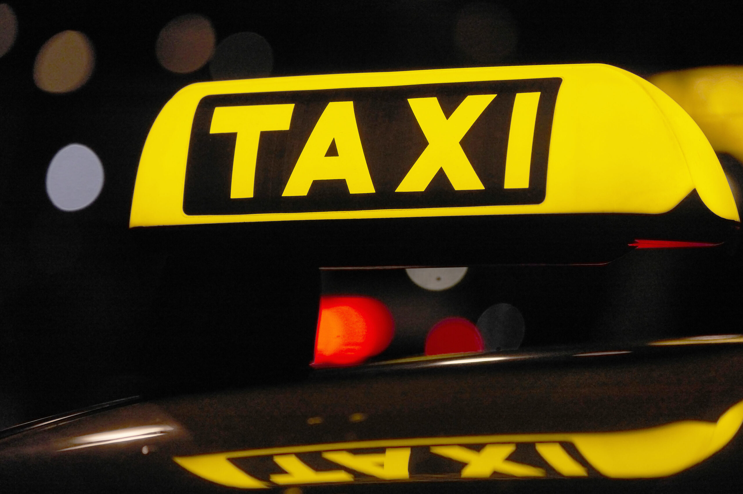 Raubüberfall auf Taxifahrer in Harburg – Polizei sucht Zeugen