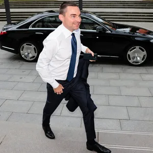 Investor Lars Windhorst vor dem Kieler Landtag