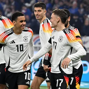DFB-Jubel in den EM-Trikots