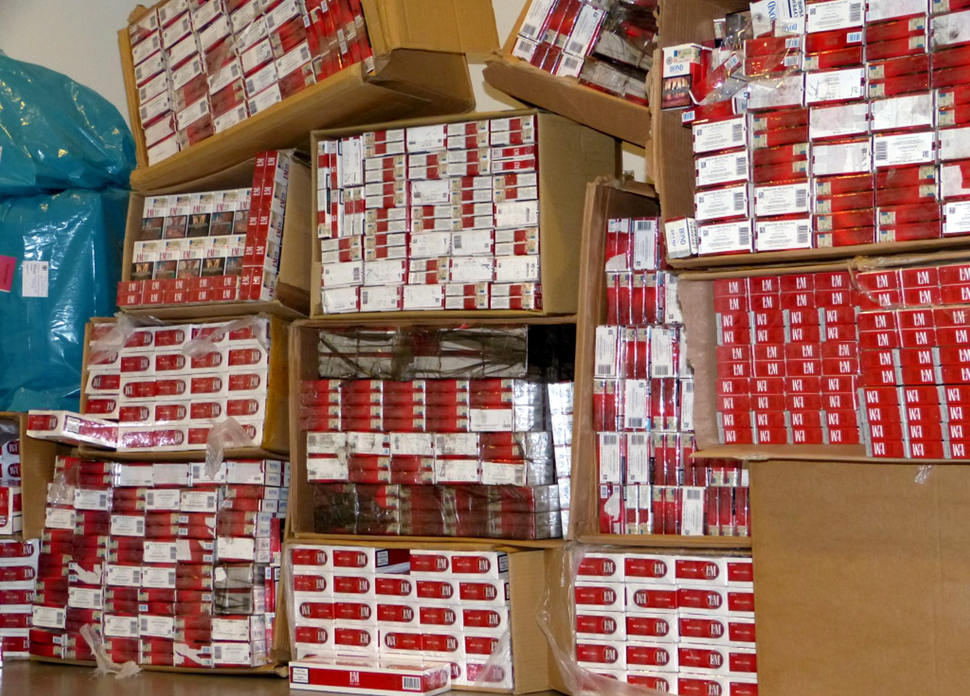 Einbruch in REWE markt in Harsefeld – Täter erbeuten hunderte Stangen Zigaretten