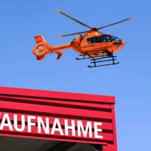 Auch ein Rettungshubschrauber war im Einsatz. (Symbolbild)