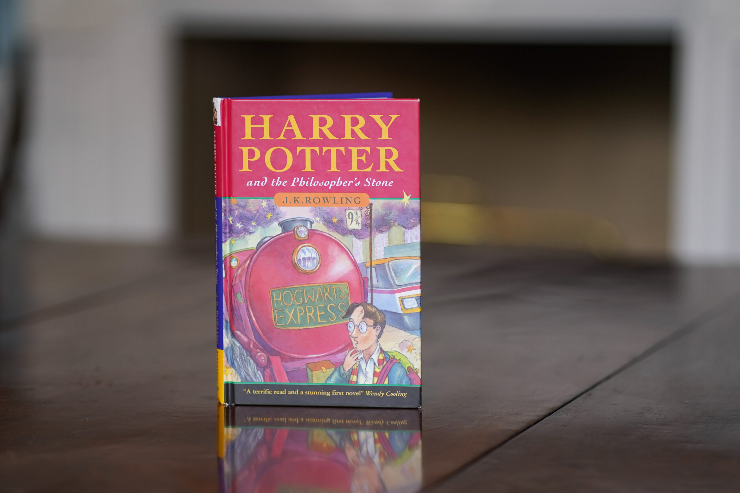 Die versteigerte Erstausgabe von „Harry Potter und der Stein der Weisen“
