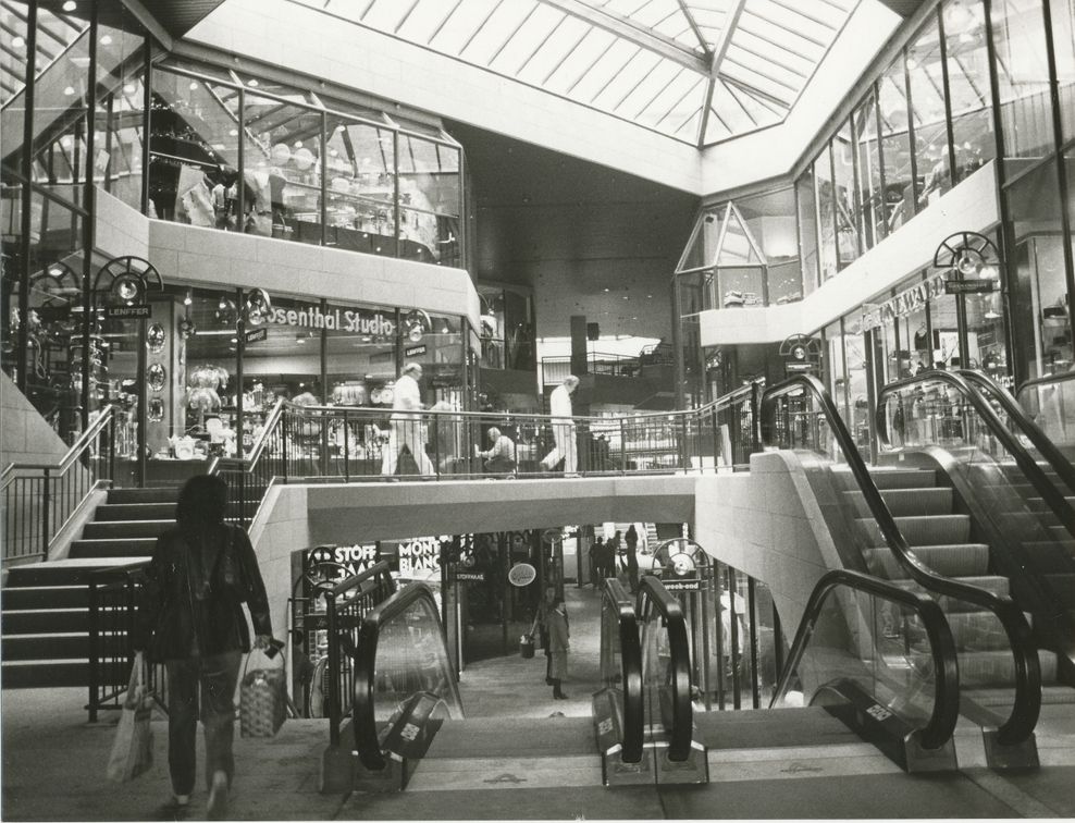 Der Hamburger Hof in den frühen 1980er-Jahren. So sah die Einkaufspassage damals von innen aus.