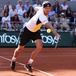 Alexander Zverev bei einer Rückhand