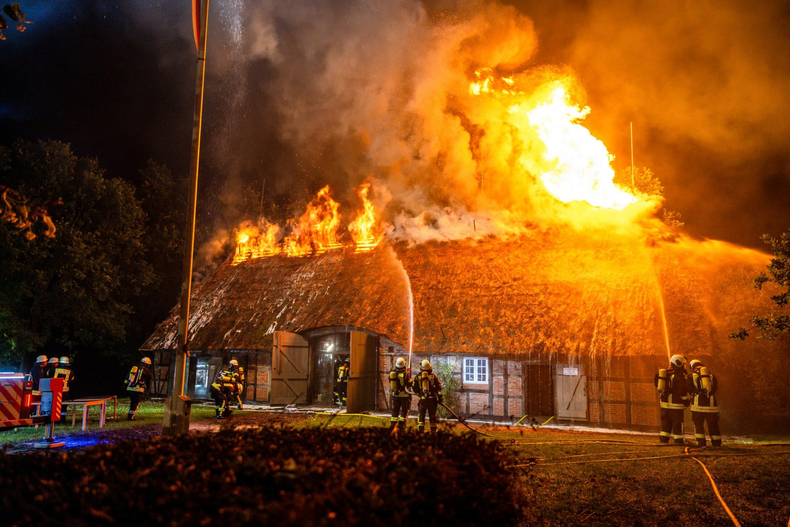 Bauernhof in Flammen