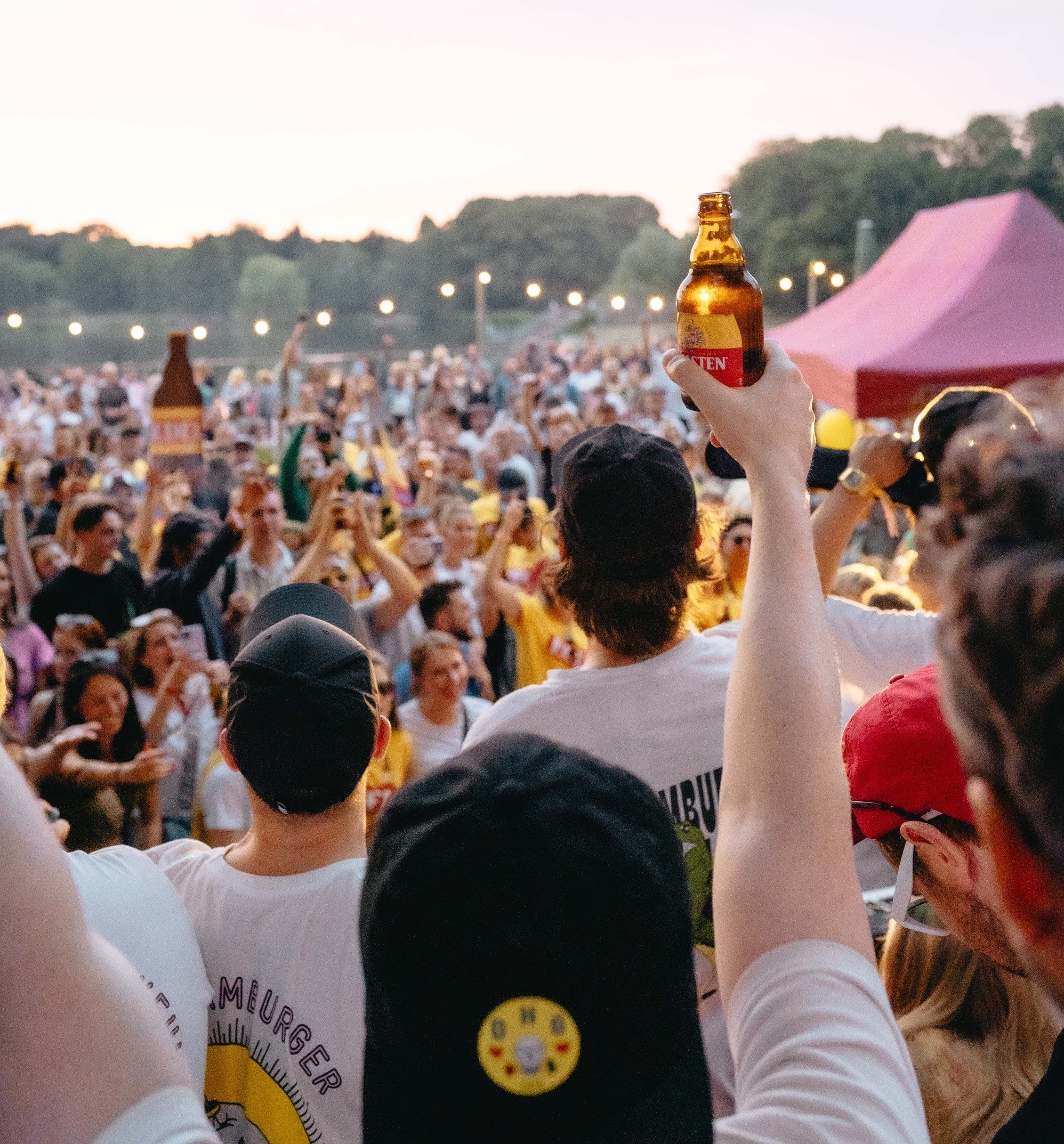 Goldkehlchen mit Holsten EDEL