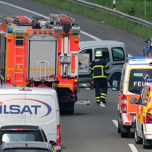 Die Unfallstelle auf der A25 bei Bergedorf.