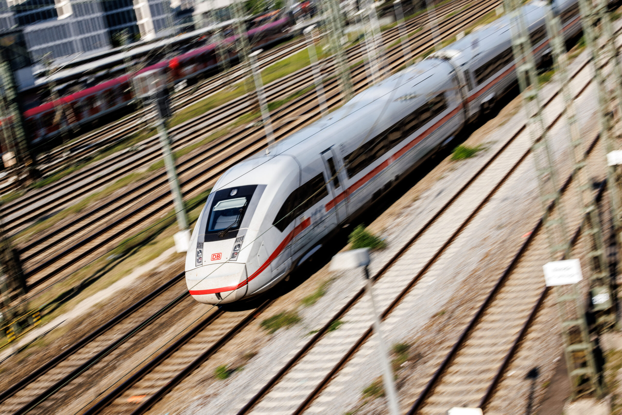 Ein ICE der Deutschen Bahn (Symbolbild)