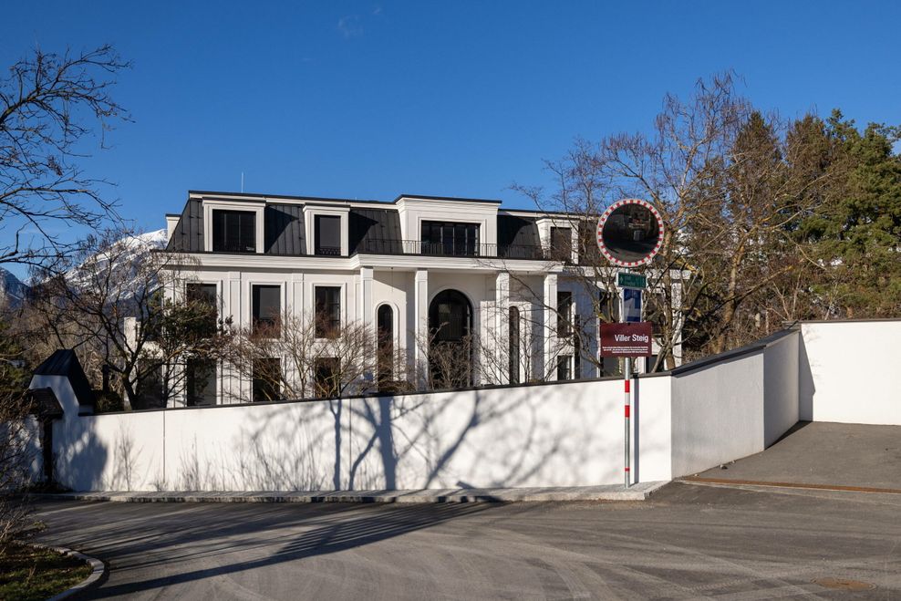 Laut Medienberichten fand in der Villa von René Benko in Innsbruck am Dienstag eine Durchsuchung statt.