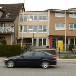 Im ehemaligen Seniorenheim am Garstedter Weg hat die Sozialbehörde eine Unterkunft für Obdachlose mit Pflegebedarf eingerichtet.