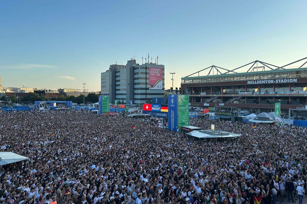 Das Public Viewing auf dem Heiligengeistfeld in Hamburg