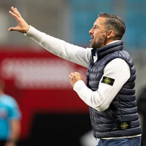 Joe Zinnbauer, hier noch in Diensten von Lok Moskau, könnte in Kürze etwas erreichen, was kein anderer Erstliga-Trainer weltweit in dieser Saison schaffte.