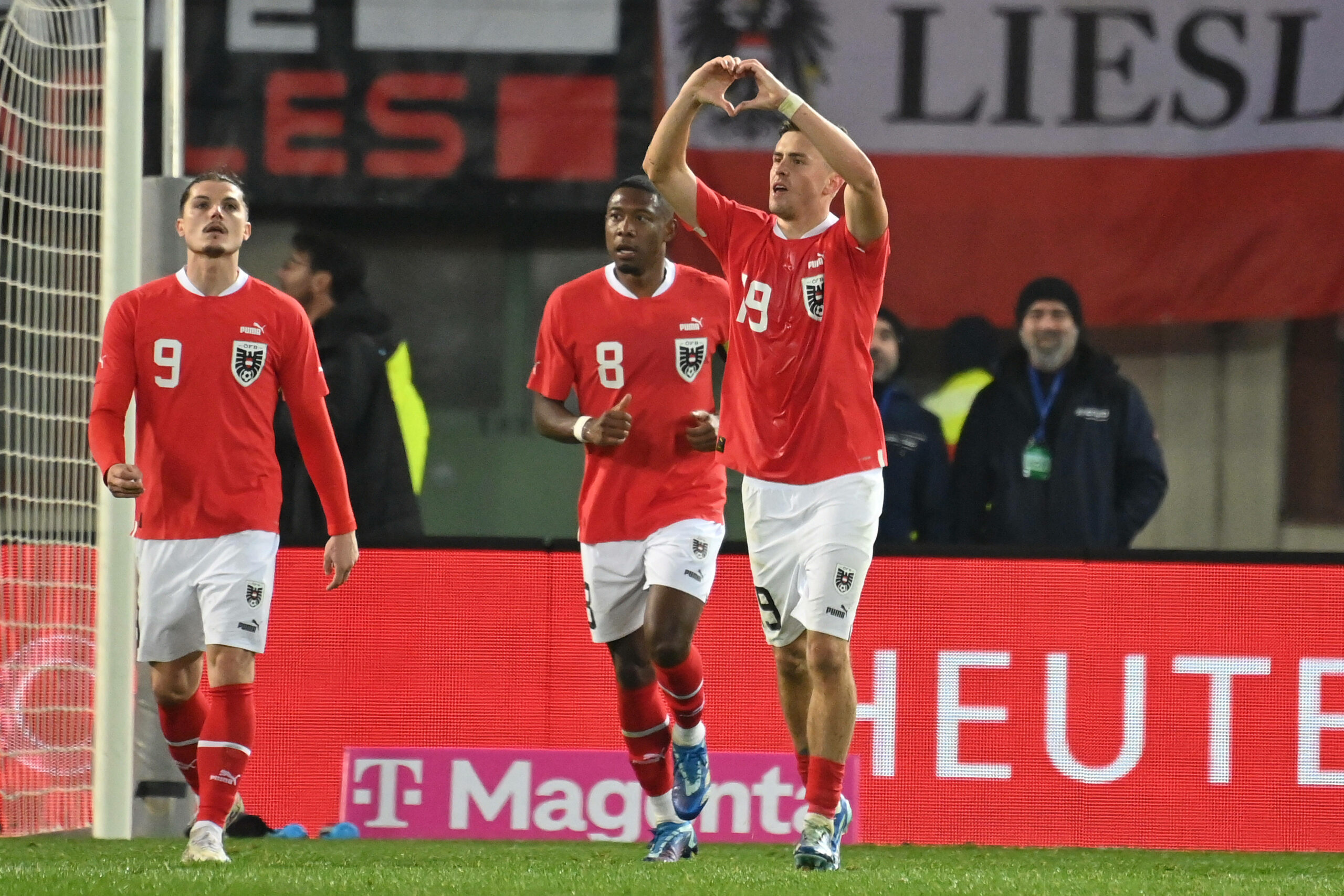 Christoph Baumgartner bejubelt ein Tor der österreichischen Nationalmannschaft