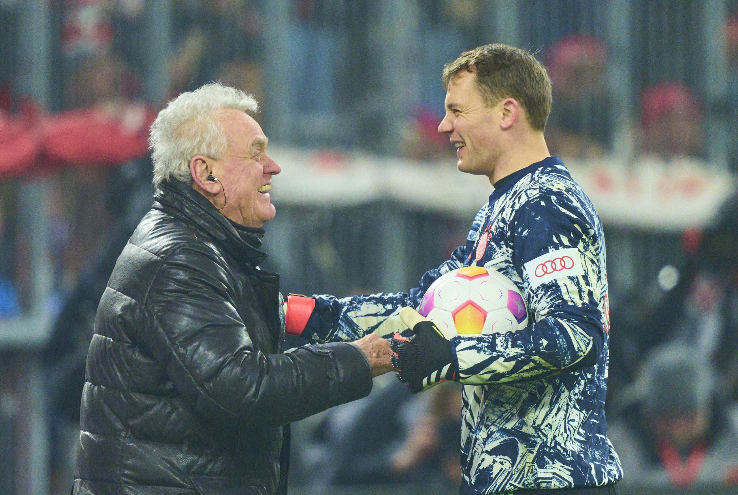 Torwartlegende Sepp Maier und Manuel Neuer